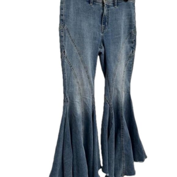 Free People Twirl-on Mid Rise Flare Jeans NWT - Picture 6 of 11
